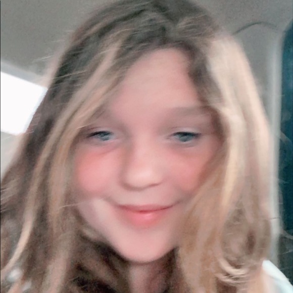 Meet your Posher, Amia - Picture 1 of 1